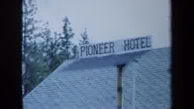 Maine USA (1971): Pioneer Village Middle Of Village Grass Greens Hotel For People