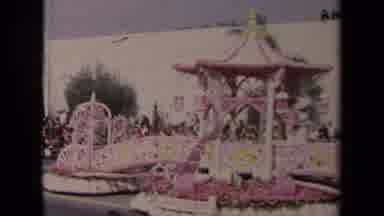 Los Angeles California USA (1967): A Highly Decorated And Elegant Plot Is Moving