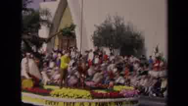 Los Angeles California USA (1967): Floral Float Showing A Redwood Tree Passes