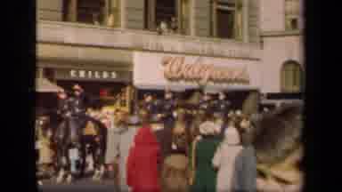 New York USA (1941): Lots Of People Out And About Today