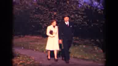 New York USA (1941): A Stroll Through The Park With A Couple Of People A Lady And