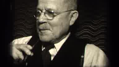 Sebring Ohio USA (1942): Black And White Video Of Man And Woman Talking