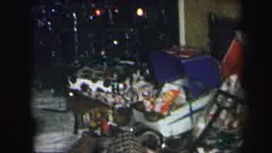 Lynbrook New York (1975): Presents Around A Christmas Tree