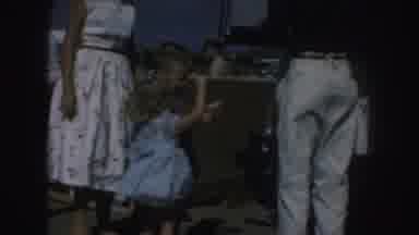 Kansas City Missouri (1959): Children Getting Ice Cream At The Fair And Petting A