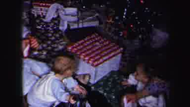 Lynbrook New York (1975): Christmas Time And The Child's Mother Is Attempting To
