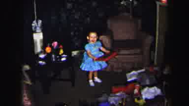 Lynbrook New York (1975): Little Kids Getting Gifts