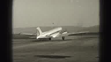 Harrisburg Pennsylvania USA (1975): Airplane Runway Runway Mountains Emotion