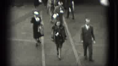 Washington DC (1975): Well Dressed Travelers Leave The Plane And Head Towards The