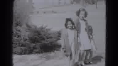 Lincoln Nebraska (1975): Three Fashionable Young Ladies Pose For A Picture And