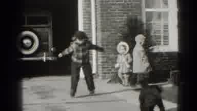 Middletown Pennsylvania (1975): Small Child Tried Roller Skating In The Driveway
