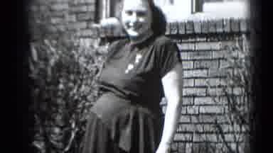 Middletown Pennsylvania (1975): A Pregnant Lady Posing The Photograph
