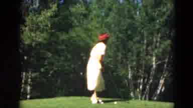 Duluth Minnesota USA (1975): Woman Playing Golf