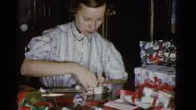 Boston Mass USA (1975): In A Gift Shop The Person Paking The Gift