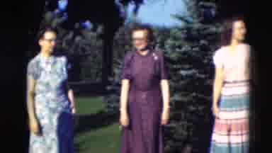 Paducah Kentucky USA (1951): The Three Women Talk To A Man In A Place Full Of
