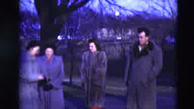 Paducah Kentucky USA (1951): Three Woman And A Man Walking And Talking In A