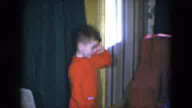 Cleveland Ohio (1951): Boy Looks Sad And Cry Little Bit Before He Gonna Play