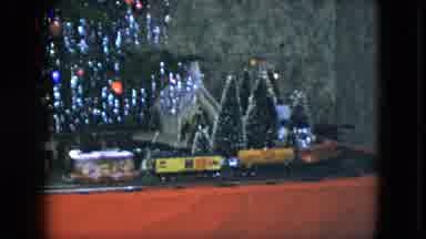 Cleveland Ohio (1951): TrainâS Going Around A Christmas Tree