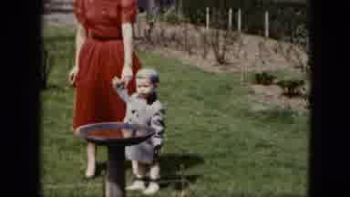 Cleveland Ohio (1951): A Little Child Saw In The Garden With His Mother He Saw