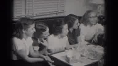 Milwaukee Wisconsin (1953): Kids Playing Board Game