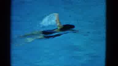 Yonkers New York (1953): The Peoples Are Swimming On The Pool