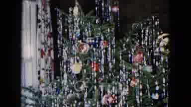 Hicksville New York (1955): Christmas Tree Large Decoration Baubles Silver Green