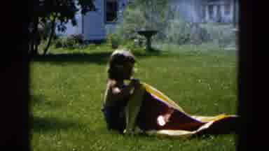 Hicksville New York (1955): A Little Girl Try To Inflator The Tub And Play In The