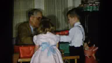 Hicksville New York (1956): The Grandfather Give Some Gifts To His Grandchildren