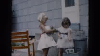 Hicksville New York (1957): Entertainment With Toys