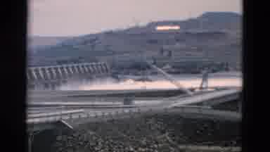 OREGON USA-: The Camera Pans Across The Bridge To Capture The Scenery