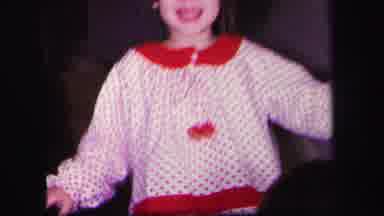 Lynbrook New York (1971): The Childrens Are Going To Opening The Gifts