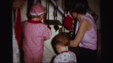 Lynbrook New York (1971): The Little Children Are In The House To Enjoying They