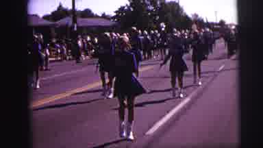 Lynbrook New York (1973): Those Kids Lined Up On The Road