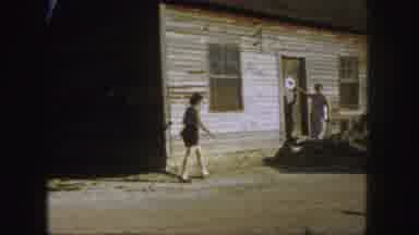 Denver Colorado (1958): Both Women Chase The House And Look Out The Window