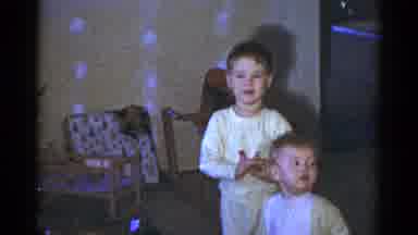 Catskill New York USA (1959): The Children Was Searching Something On Their House