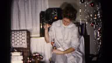 Hagerstown Maryland USA (1959): Old Video Of Women Receiving A Gift On Christmas
