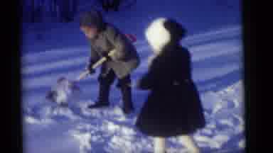 Camden New Jersey (1960): The Little Persons Are Enjoying In The Hill Station