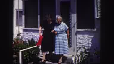 Tampa Florida USA (1960): The Old Lady's Are Going Somewhere