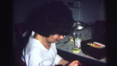 Lynbrook New York (1976): Ladies In A Kitchen Drinking