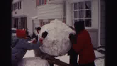 Hagerstown Maryland Usaa (1963): Four People Working Together Building A Massive