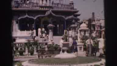 Calcutta India (1962): People Wandering As Tourists Enjoying A Local In Himalayan