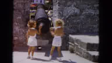 South Carolina USA (1961): Girls Playing With Canon At A Castle