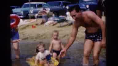 Camden New Jersey USA (1961): Family Holiday Swimming Mom And Dad With Kids