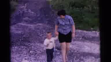 Camden New Jersey USA (1961): Two Little Children Walking In The Mountain Place