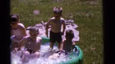 Camden New Jersey USA (1961): All The Childrens Are Playing In The Little Pond