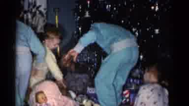 Catskill New York USA (1962): Opening Presents