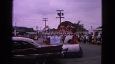 Barrington Illinois USA (1963): Pageant Winners On A Parade Float For Veteran's