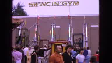 Barrington Illinois USA (1963): Human Swinging Cage Ride