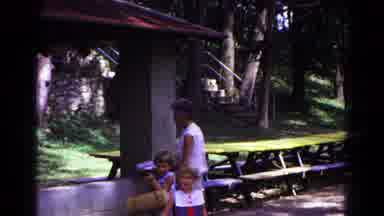 Cold Springs New York USA (1963): Kids And Mother Are Putting Their Bags On The