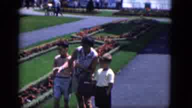 Niagra Falls Canada (1964): A Woman Explaining Something In A Park To Two Young