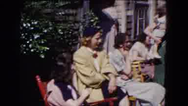 Niagra Falls New York (1964): Old Film Showing The Family Matriarch All Posing For